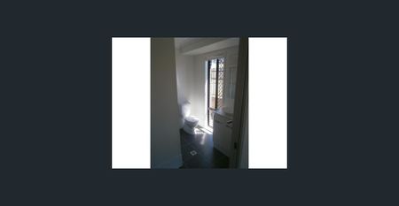 Modern Family Home, Great Location! - Photo 3