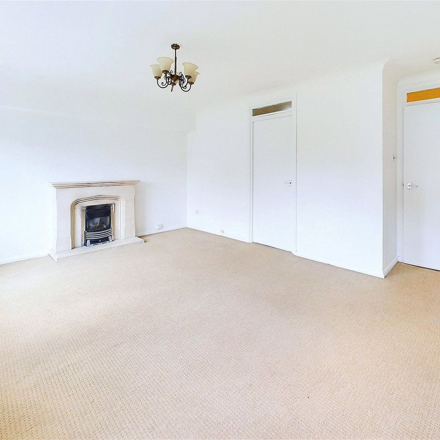 Abbotsmede Close Strawberry Hill, Twickenham - 1 bedroomProperty for lettings - Chasebuchanan - Photo 1