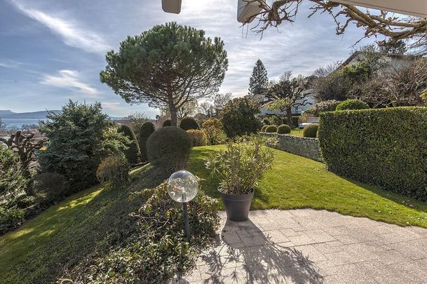 Propriété meublée avec magnifique vue sur le lac, les Alpes et le Mont-Blanc - Photo 1