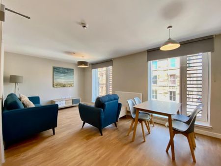 3 bedroom flat to rent - Photo 2