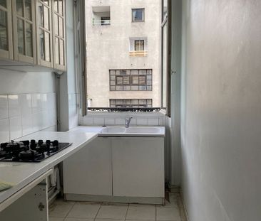 Location Appartement 3 pièces 66m² PARIS 5ème - Photo 4