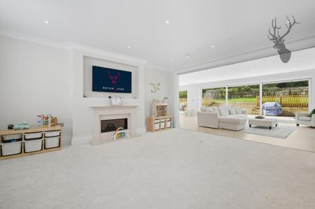 6 bedroom detached house to rent - Photo 3