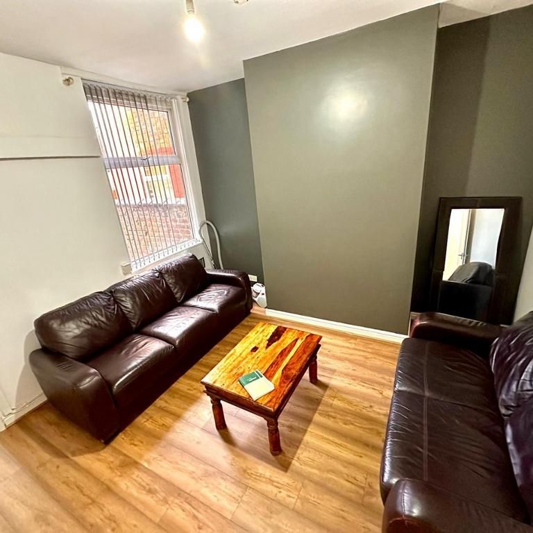 4 bedroom house to rent - Photo 1