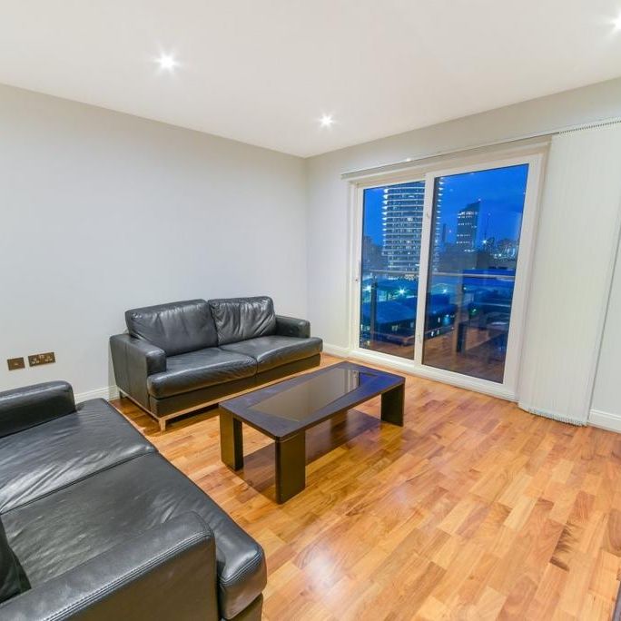 2 bedroom flat to rent - Photo 1