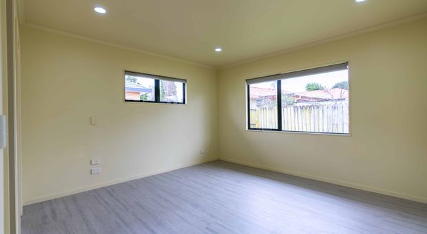 For Rent - Modern 4-Bedroom Home in Mangere - Photo 1