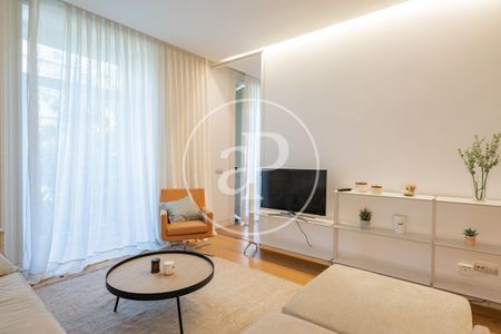 Luxury exterior flat for rent in Génova street - Foto 3
