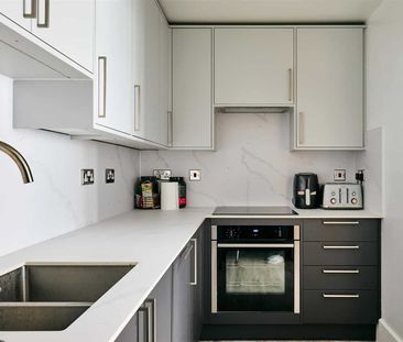 Smugglers Way, SW18, London - Photo 6