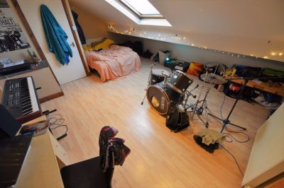 3 bedroom House in Bankfield Terrace, Leeds - Photo 2