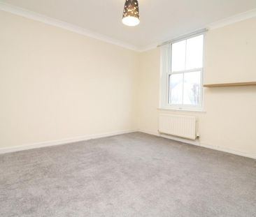 3 bedroom apartment to rent - Photo 2