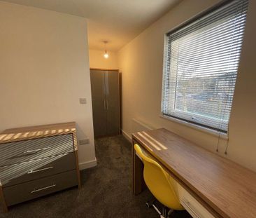 1 bedroom in a house share to rent - Photo 4