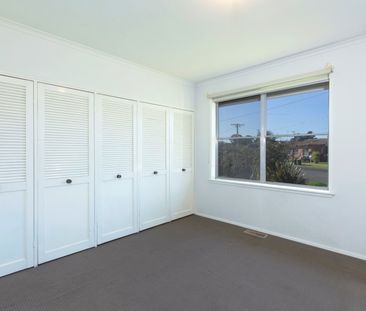 Renovated Family Home - Photo 4