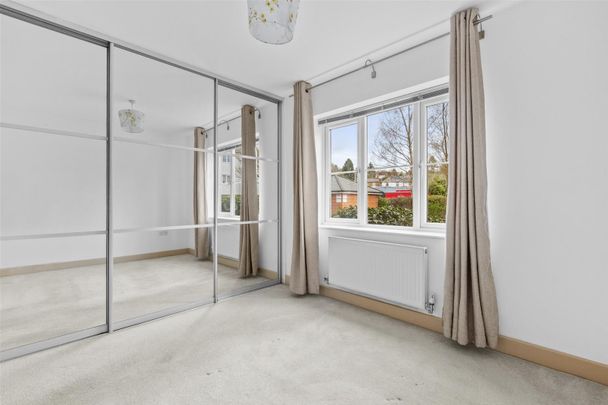 Chequers Avenue, High Wycombe - Photo 1