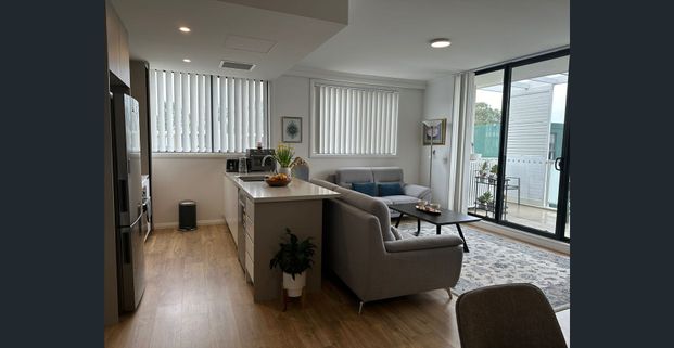 Near New 2 Bedroom Apartment ready to move in - Photo 1