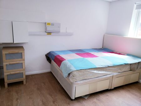 2 Bed Flat, Elms Avenue, N10 - Photo 2