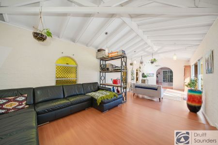 PERFECT LOCATION! - Photo 5