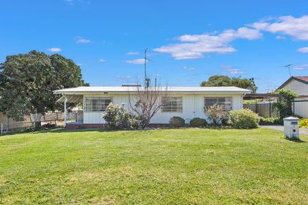 8 Yallan Street, Mandurah. - Photo 4