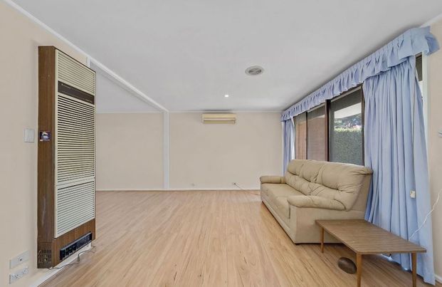 3 Leith Pl,Kambah - Photo 1