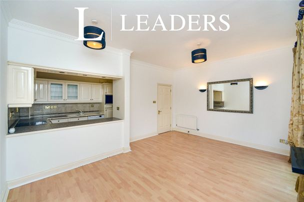 2 bedroom apartment to rent Wellington Court, The Strand, Brighton, BN2 - Photo 1