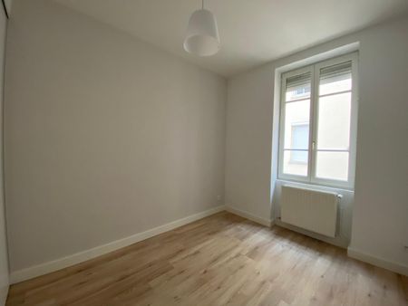 Location Appartement 3 pièces 53m² LYON 7ème - Photo 4