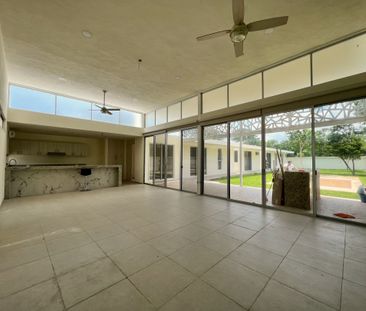 CASA EN RENTA CON PISCINA Y PANELES SOLARES EN LA REJOYADA - Photo 1