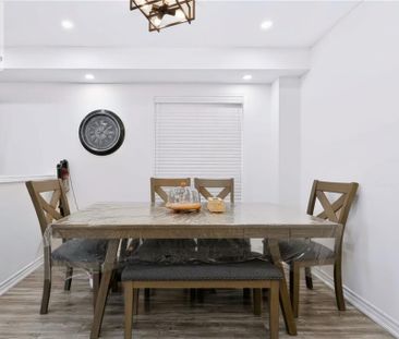 5549 KATY Gate, Mississauga, Ontario, L5M7M9 - Photo 5