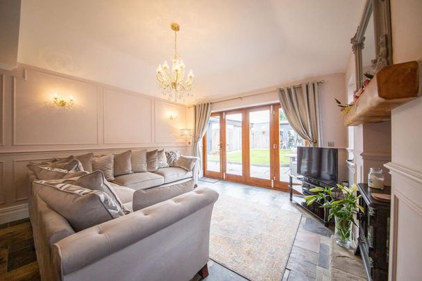 3 bedroom semi-detached house to rent - Photo 1