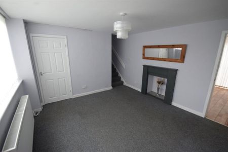 3 bedroom House To Let Total Size: 1098 SQ FT - Photo 2