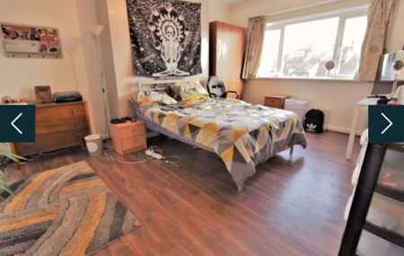6 Bed - Haddon Hall, Bankfield Road, Burley, Leeds - LS4 2JT - Student - Photo 4