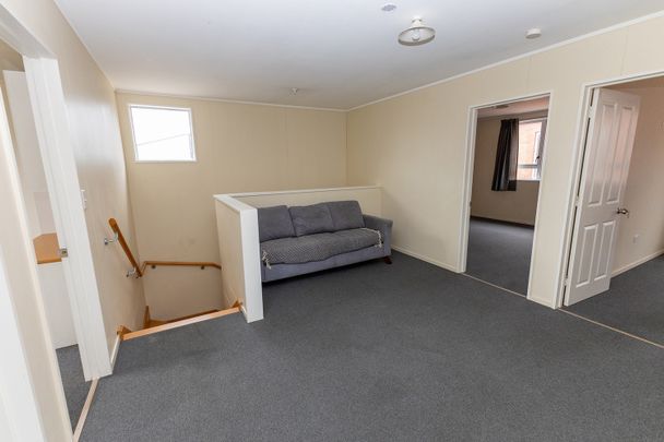 Studio Rooms Available Now - Photo 1