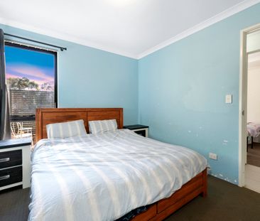 34a Chidzey Drive, Seville Grove WA 6112 - House For Rent | Domain - Photo 4