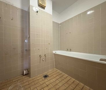 Großzügige Wohnung in Spandau sucht eine Familie mit WBS100! - Photo 2