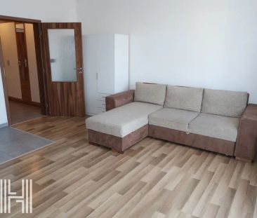 Pronájem bytu 1+kk v novém bytovém domě v centru - Fotografie 2