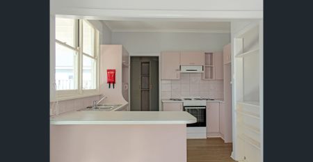 LIGHT FILLED HOME IN QUIET STREET - Photo 3