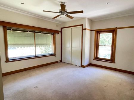 LARGE HOME WITH RURAL OUTLOOK - Photo 4