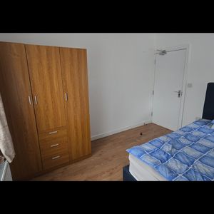Room in a Shared House, Leyton, E10 - Photo 2