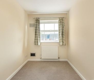 2 bedroom semi-detached house to rent - Photo 3