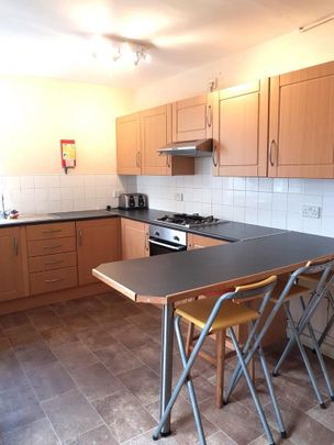 5 bedroom house to rent - Photo 1