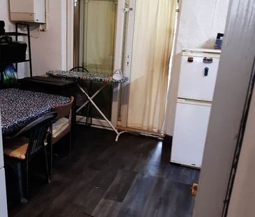 Room in a Shared House, Whitburn Avenue, B42 - Photo 6