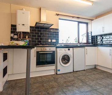 3 bedroom terraced house to rent - Photo 6