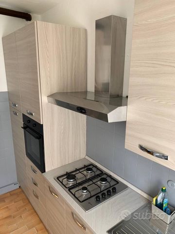 Stanza in trilocale - Photo 2