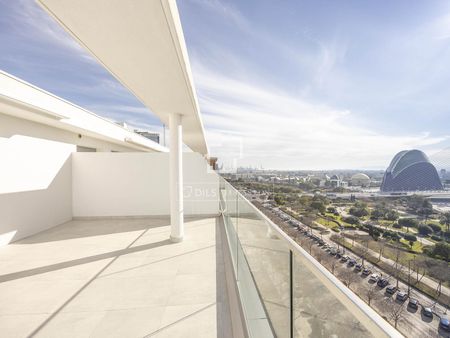 Excellent 3 Bedroom penthouse with 33m² terrace for rent in Ciudad de las Ciencias - Photo 4