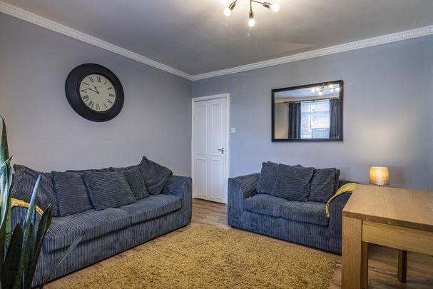 3 bedroom terraced house to rent - Photo 1