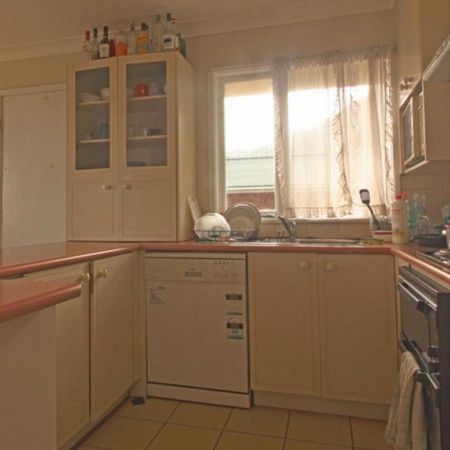 Room 2 / 8 Binda Street, Keiraville, NSW 2500 - Photo 3