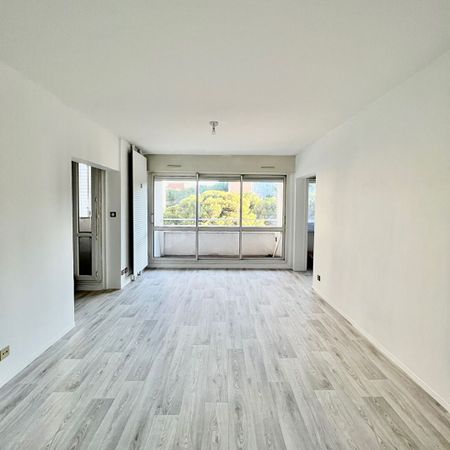 Location Appartement 4 pièces 78m² - Photo 2