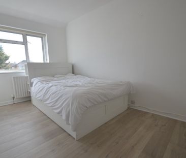 5 bedroom Semi-detached house to rent - Photo 4