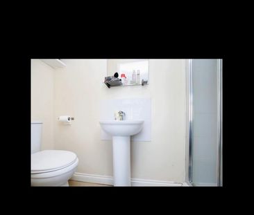 Room in a Shared House, Fourth Avenue, BS7 - Photo 5