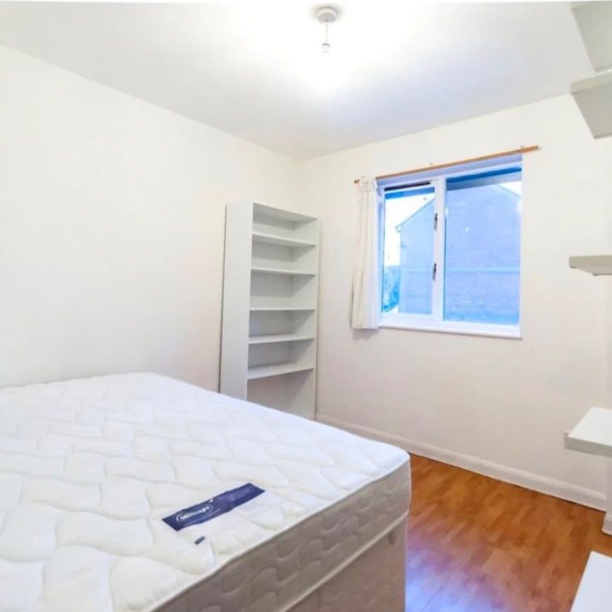 2 Bed Maisonette, London, N7 - Photo 1