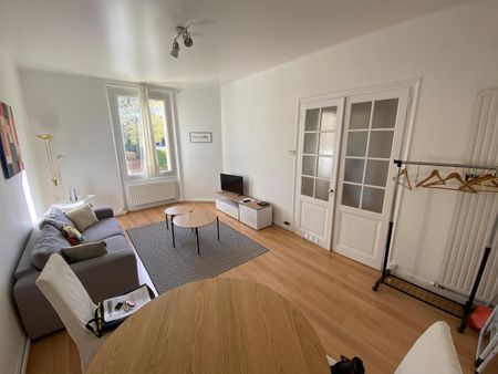 Location Appartement 2 pièces 44m² THONON LES BAINS 74200 - Photo 2