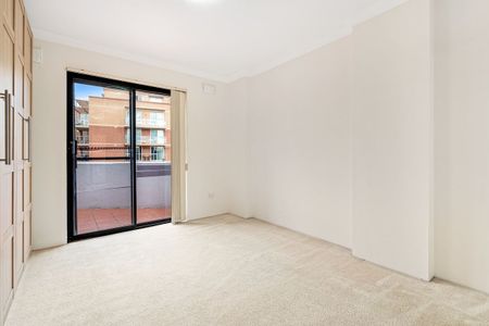 Spacious 2-Bedroom Apartment in the Heart of Rockdale - Photo 3