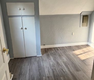 For Lease - 2073 15 Side Road Unit# B, Milton, Ontario - Photo 2